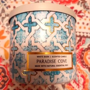 Bath and Bodyworks/White Barn 3 wick candle